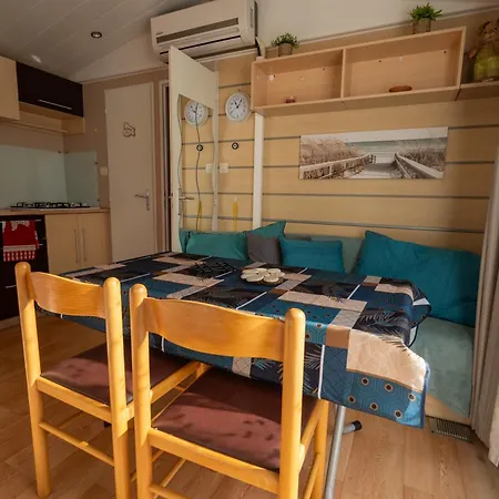 Mobilehome 4 Personnes Nyaraló *